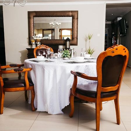 Peaconwood Boutique Villa Palapye Bagian luar foto