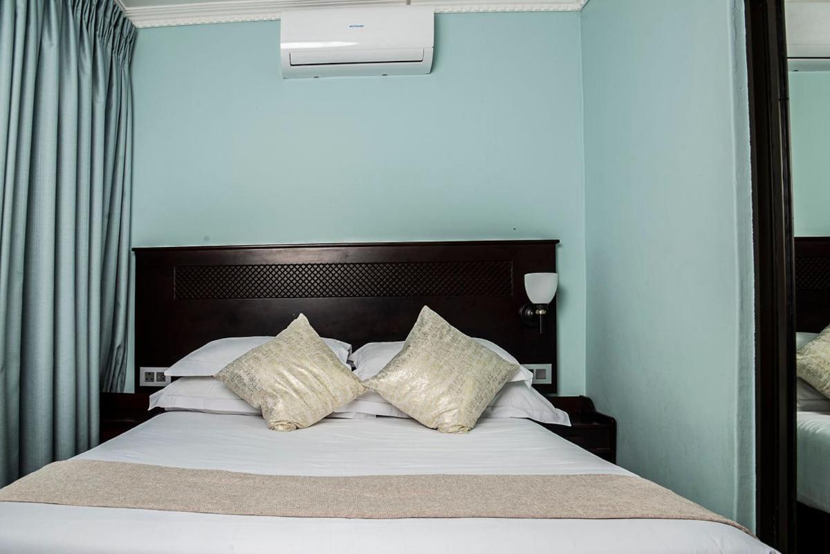 Peaconwood Boutique Villa Palapye Bagian luar foto