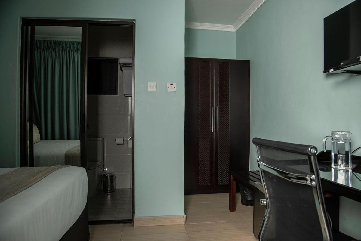 Peaconwood Boutique Villa Palapye Bagian luar foto