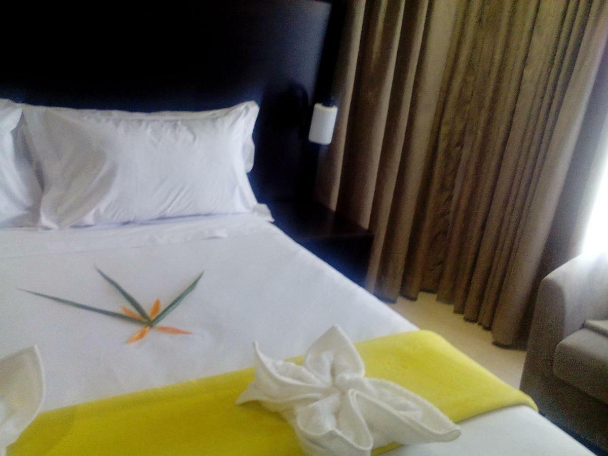 Peaconwood Boutique Villa Palapye Bagian luar foto