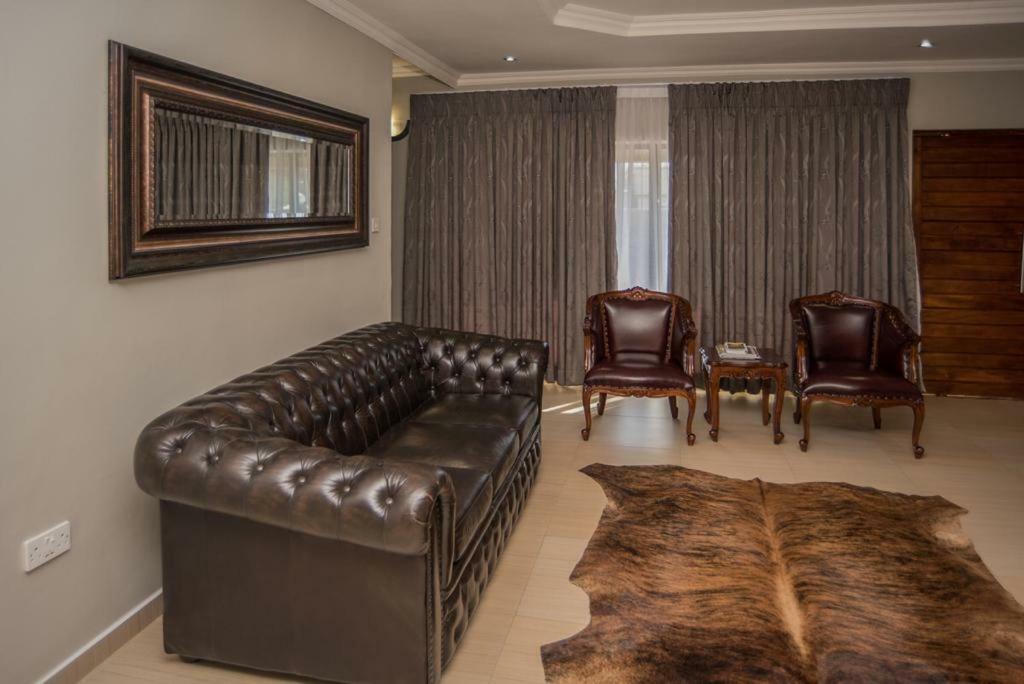Peaconwood Boutique Villa Palapye Bagian luar foto