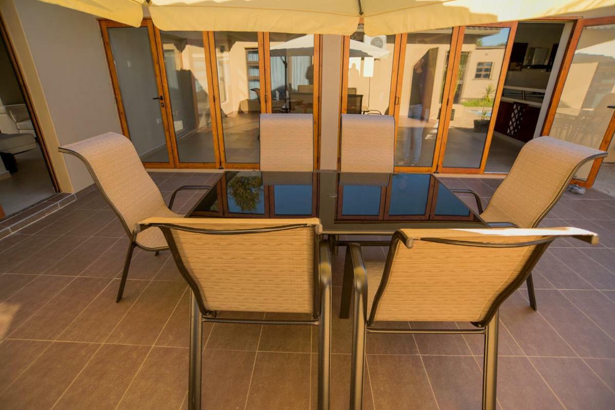Peaconwood Boutique Villa Palapye Bagian luar foto