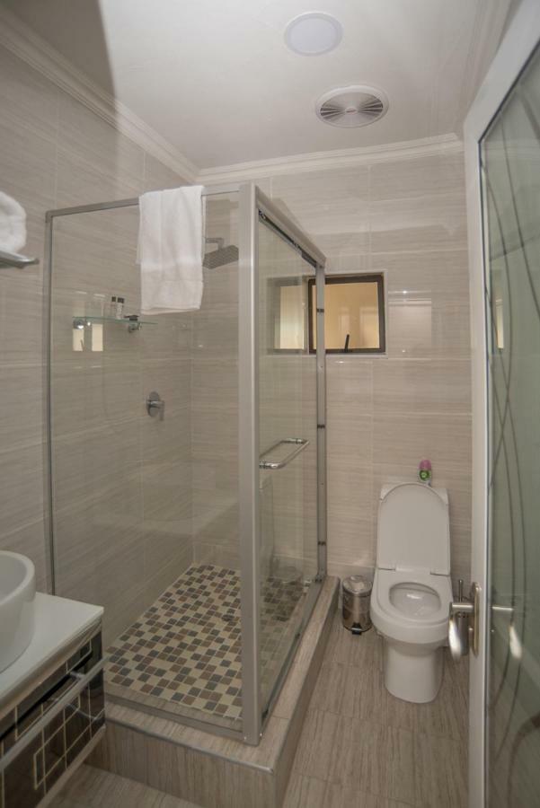 Peaconwood Boutique Villa Palapye Bagian luar foto