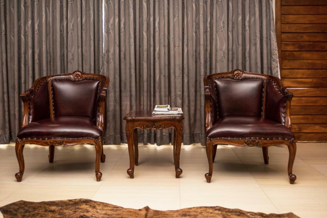 Peaconwood Boutique Villa Palapye Bagian luar foto